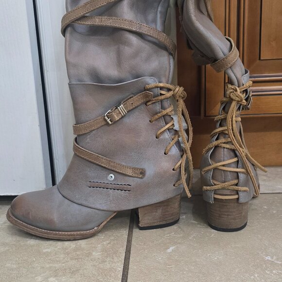 Freebird Cassius boot in taupe - Picture 4 of 4